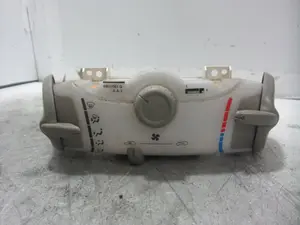 Foto de MANDO CLIMATIZADOR PEUGEOT 107 1.0 CAT (384F) (68 CV / 50 KW) referencia 69610001A7