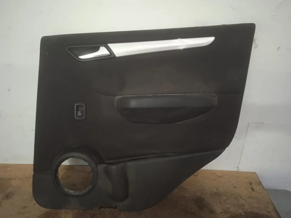 Foto de GUARNECIDO PUERTA TRASERA DERECHA MERCEDES-BENZ CLASE B (BM 245) 2.0 CDI CAT (140 CV / 103 KW) referencia 3680579F04000