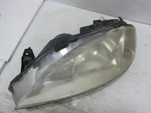 Foto de FARO IZQUIERDO RENAULT MEGANE I FASE 2 COUPE (DA...) 1.6 (107 CV / 79 KW) foto 4