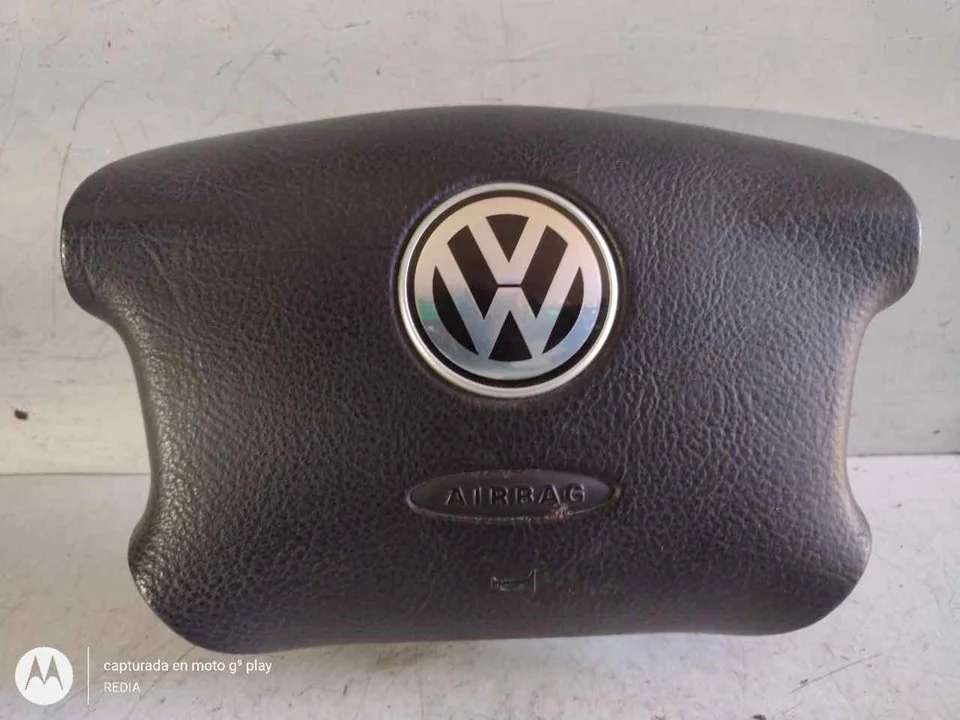 Foto de AIRBAG DELANTERO IZQUIERDO VOLKSWAGEN PASSAT VARIANT (3B6) 1.9 TDI (101 CV / 74 KW) referencia 3B0880201AS