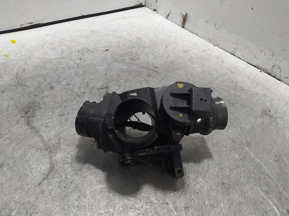 Foto de CAJA MARIPOSA PEUGEOT 407 2.0 16V CAT (136 CV / 100 KW) referencia 1635W8