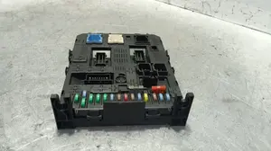 Foto de CAJA RELES / FUSIBLES PEUGEOT 5008 1.6 HDi FAP (112 CV / 82 KW) referencia 281197595 foto 4