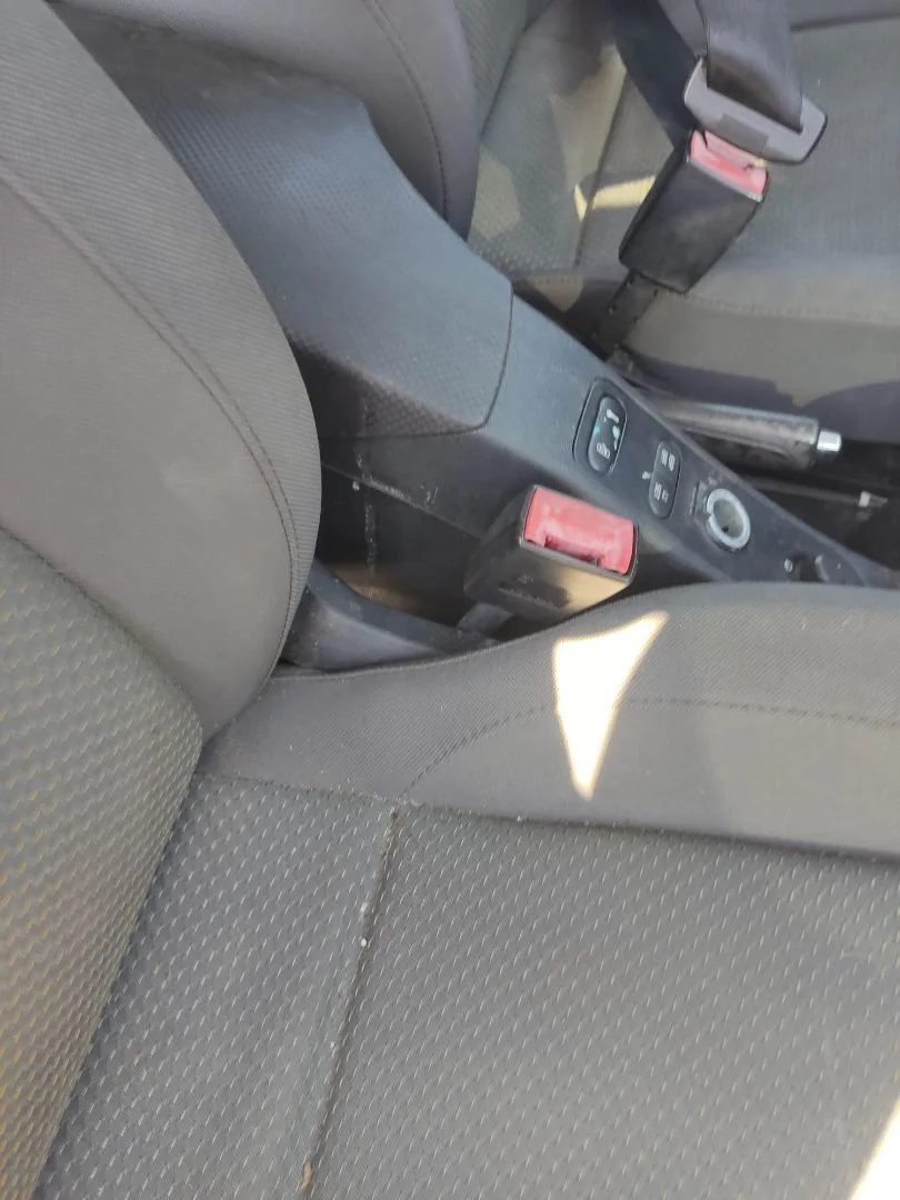 Foto de ENGANCHE CINTURON DELANTERO DERECHO SEAT ALTEA (5P1) 2.0 TDI (140 CV / 103 KW)