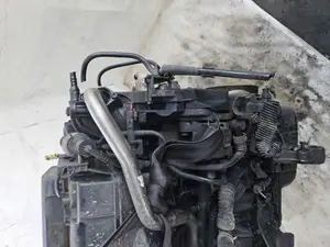 Foto de MOTOR COMPLETO PEUGEOT 206 1.4 HDi (68 CV / 50 KW) referencia 8HX foto 8