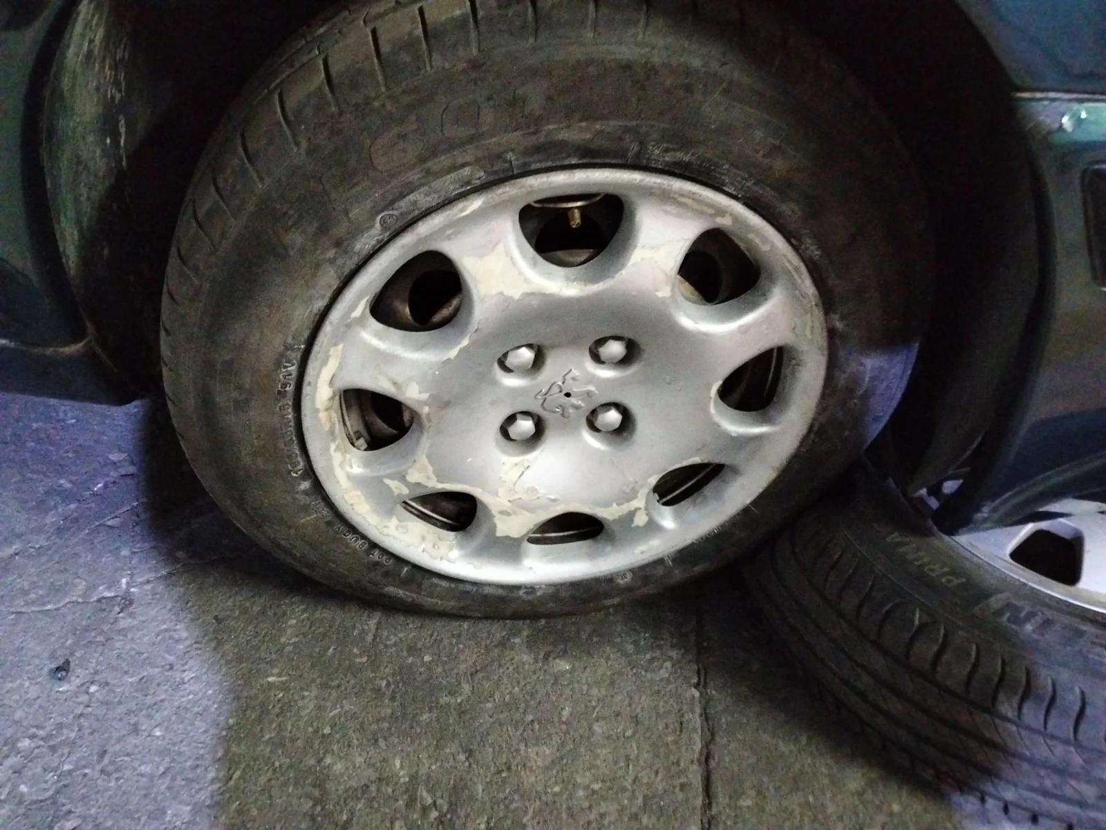 Foto de LLANTA PEUGEOT 406 BERLINA (S1/S2) referencia 5401C1
