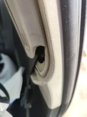 Foto de CINTURON SEGURIDAD DELANTERO DERECHO OPEL CORSA D 1.3 16V CDTI (75 CV / 55 KW) referencia 13262567 foto 2