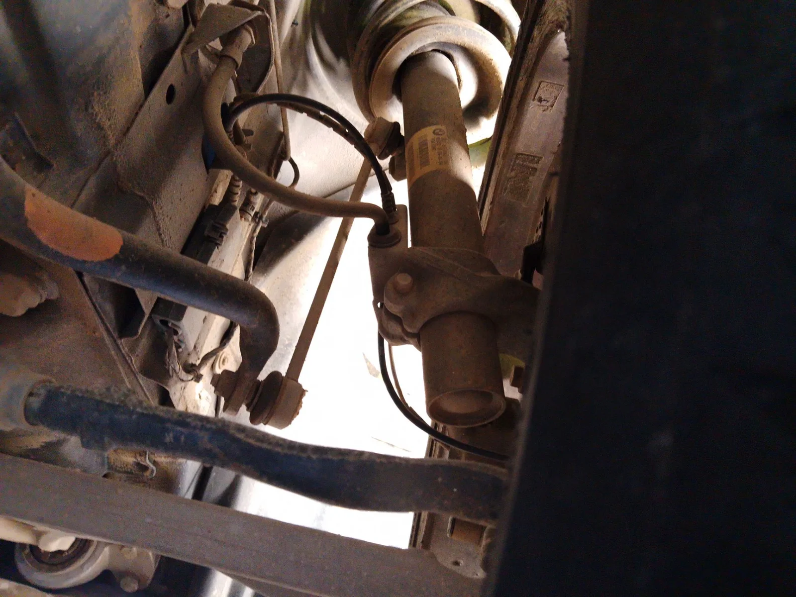 Foto de BRAZO SUSPENSION DELANTERO IZQUIERDO BMW SERIE 3 COMPACTO (E46) 2.0 16V Diesel CAT (150 CV / 110 KW)