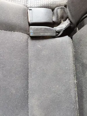 Foto de ENGANCHE CINTURON TRASERO CENTRAL OPEL ZAFIRA A 1.6 16V (101 CV / 74 KW)