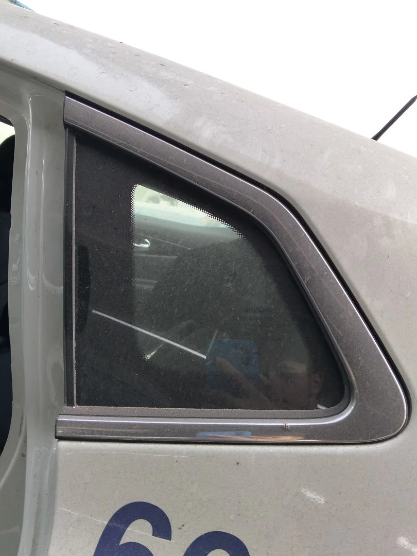 Foto de LUNA CUSTODIA TRASERA IZQUIERDA NISSAN QASHQAI (J11E) 1.2 16V CAT (116 CV / 85 KW)