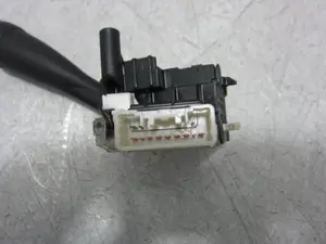 Foto de MANDO LUCES TOYOTA RAV4 (A2) 2.0 16V CAT (150 CV / 110 KW) referencia 42010173682 foto 2