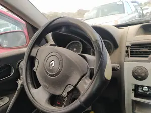 Foto de VOLANTE RENAULT MEGANE II COUPE/CABRIO 1.6 16V (113 CV / 83 KW) referencia 484005500R