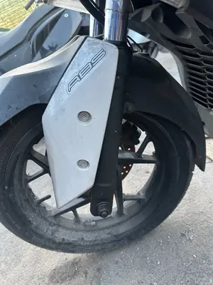Foto de ABS YAMAHA X-MAX 300 292 cm3 - 20.6 kW (0 CV / 0 KW) foto 3