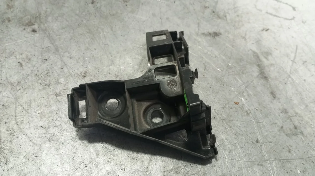Foto de SOPORTE PARAGOLPES TRASERO VOLKSWAGEN GOLF VII (5G1/BE1) 1.6 16V TDI DPF (110 CV / 81 KW) referencia 109030700100