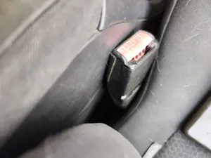 Foto de PRETENSOR AIRBAG DERECHO RENAULT MEGANE II BERLINA 3P 1.9 dCi Diesel (120 CV / 88 KW)