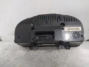 Foto de CUADRO INSTRUMENTOS VOLKSWAGEN GOLF V (1K1)(10.2003) 1.9 TDI (90 CV / 66 KW) referencia 1K0920861 foto 4