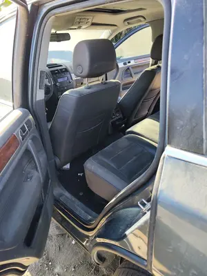 Foto de GOMAS CONTORNO PUERTA VOLKSWAGEN TOUAREG (7L6) 4.2 V8 32V FSI (350 CV / 257 KW)