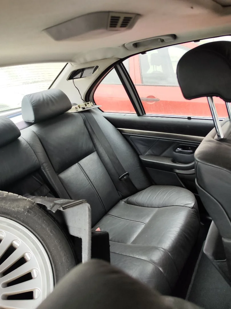 Foto de CINTURON SEGURIDAD TRASERO IZQUIERDO BMW SERIE 5 BERLINA (E39) 3.0 24V Turbodiesel CAT (193 CV / 142 KW)