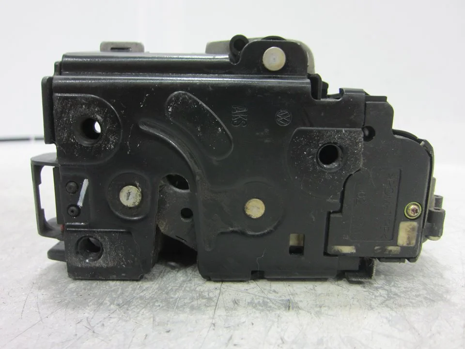 Foto de CERRADURA PUERTA DELANTERA IZQUIERDA SKODA OCTAVIA COMBI (1U5) 1.9 TDI (101 CV / 74 KW) referencia C3B1837015A