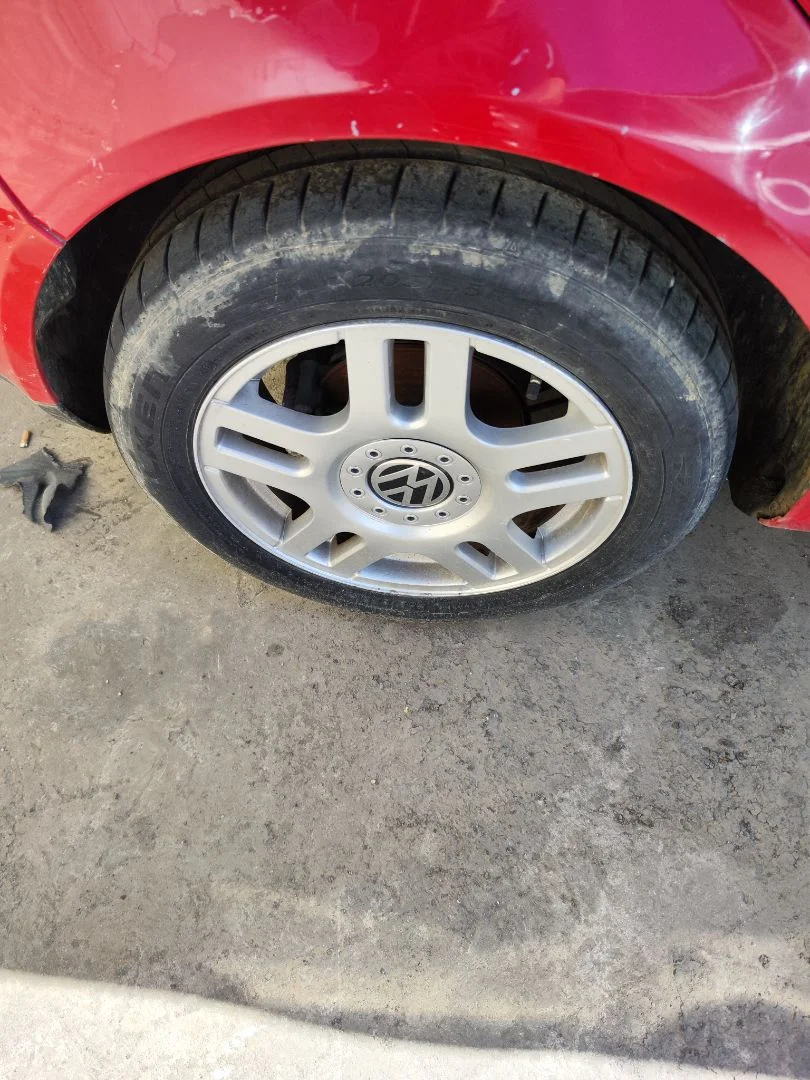 Foto de LLANTA VOLKSWAGEN GOLF IV BERLINA (1J1)(10.1997) 1.9 TDI (90 CV / 66 KW)