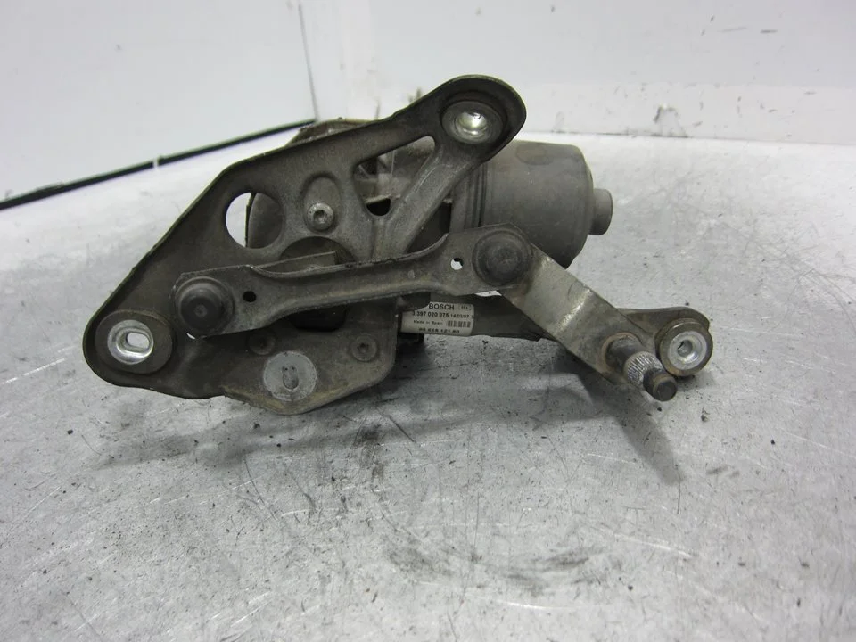 Foto de MOTOR LIMPIA DELANTERO PEUGEOT 407 2.0 16V HDi FAP CAT (RHR / DW10BTED4) (136 CV / 100 KW) referencia 0390241968