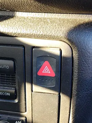 Foto de WARNING VOLKSWAGEN PASSAT BERLINA (3B3) 1.9 TDI (131 CV / 96 KW)