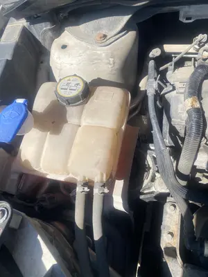 Foto de DEPOSITO EXPANSION FORD KUGA (CBV) 2.0 TDCi CAT (136 CV / 100 KW)