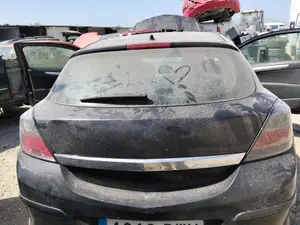 Foto de PORTON TRASERO OPEL ASTRA H GTC 1.7 16V CDTI (125 CV / 92 KW) referencia 93184005