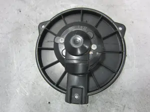 Foto de MOTOR CALEFACCION TOYOTA YARIS (NCP1/NLP1/SCP1) 1.4 Turbodiesel CAT (75 CV / 55 KW) referencia 194000