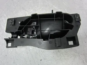 Foto de MANETA INTERIOR DELANTERA DERECHA PEUGEOT 407 2.0 16V HDi FAP CAT (RHR / DW10BTED4) (136 CV / 100 KW) referencia 96526177UD foto 2