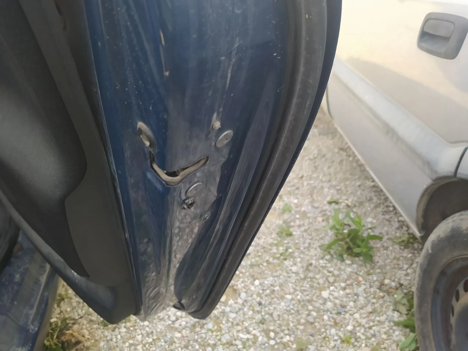 Foto de CERRADURA PUERTA TRASERA DERECHA CITROEN C4 PICASSO 2.0 HDi FAP (150 CV / 110 KW) referencia 9137H0