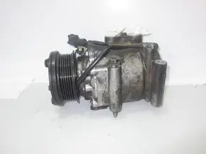 Foto de COMPRESOR AIRE ACONDICIONADO FORD FOCUS FAMILIAR (CAK) 1.8 TDDI Turbodiesel CAT (90 CV / 66 KW) referencia YS4H19D629AB foto 4
