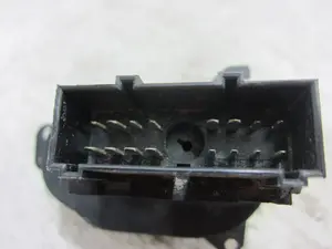 Foto de MANDO LUCES FORD FOCUS BERLINA (CAK) 1.8 TDDI Turbodiesel CAT (90 CV / 66 KW) referencia 98AG13A024BH foto 5