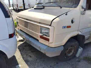 Foto de BRAZO LIMPIA DELANTERO IZQUIERDO FIAT DUCATO I BUS 2.5 Turbodiesel (92 CV / 68 KW)