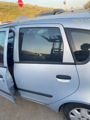 Foto de PUERTA TRASERA IZQUIERDA MITSUBISHI COLT CZ3 BERL. 5 (Z30A) 1.3 CAT (95 CV / 70 KW) referencia MN161891