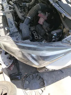 Foto de FARO IZQUIERDO NISSAN MICRA (K14) 1.0 12V CAT (71 CV / 52 KW) referencia 260605FA0B foto 2