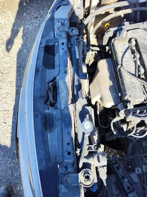 Foto de PANEL FRONTAL KIA CARENS (RS) 1.8 16V CAT (126 CV / 93 KW)