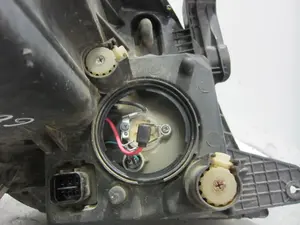 Foto de FARO IZQUIERDO SSANGYONG REXTON 2.9 Turbodiesel CAT (120 CV / 88 KW) referencia 8310108103HBC foto 7