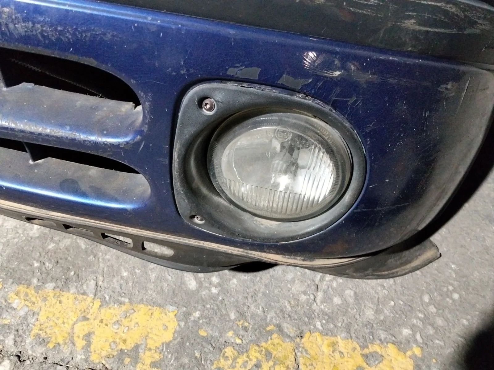 Foto de FARO ANTINIEBLA IZQUIERDO RENAULT CLIO II FASE I (B/CB0) 1.4 16V (98 CV / 72 KW)