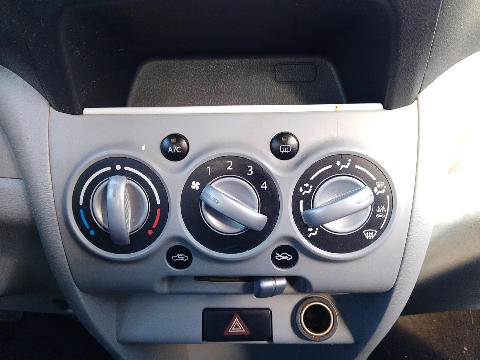 Foto de MANDO CALEFACCION / AIRE ACONDICIONADO SUZUKI ALTO (AMF310) 1.0 12V CAT (68 CV / 50 KW)
