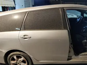 Foto de PUERTA TRASERA DERECHA MITSUBISHI GRANDIS (NA0W)
