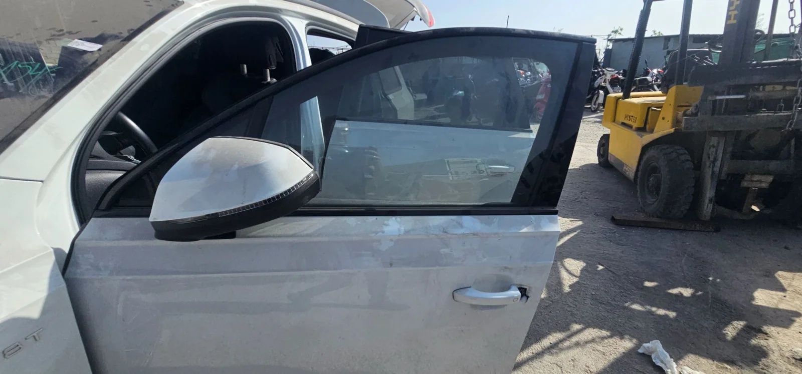 Foto de LUNA DELANTERA IZQUIERDA AUDI SQ7 (4MB) 4.0 V8 TDI (435 CV / 320 KW) referencia 4M0845021F