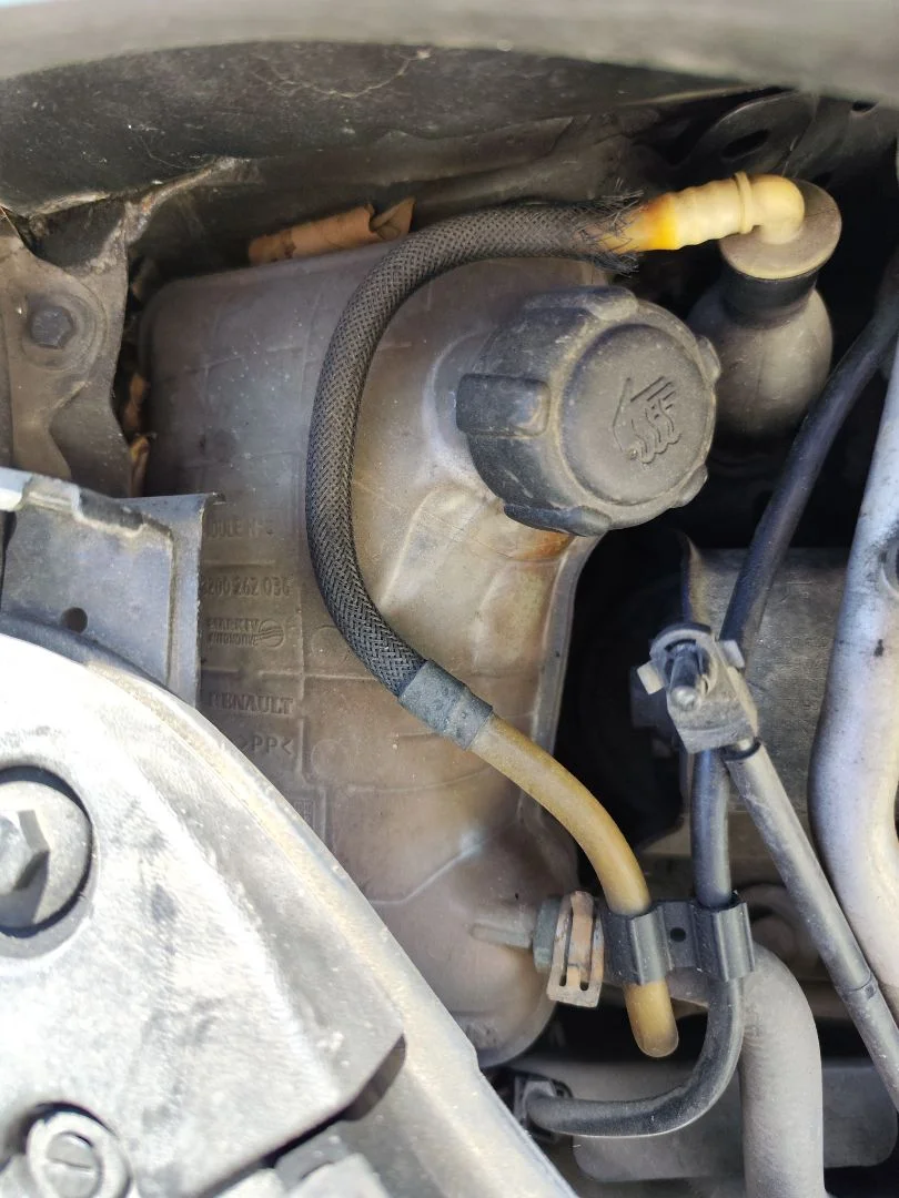 Foto de DEPOSITO EXPANSION RENAULT SCENIC II (JM) 1.9 dCi Diesel (120 CV / 88 KW) referencia 7701474499