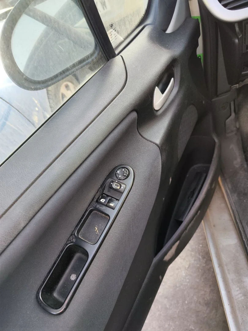 Foto de ELEVALUNAS DELANTERO IZQUIERDO PEUGEOT 207 1.4 HDi (68 CV / 50 KW) referencia 9221FT