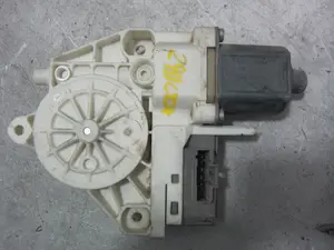 Foto de MOTOR ELEVALUNAS DELANTERO DERECHO PEUGEOT 407 2.0 16V HDi FAP CAT (RHR / DW10BTED4) (136 CV / 100 KW) referencia 994650101