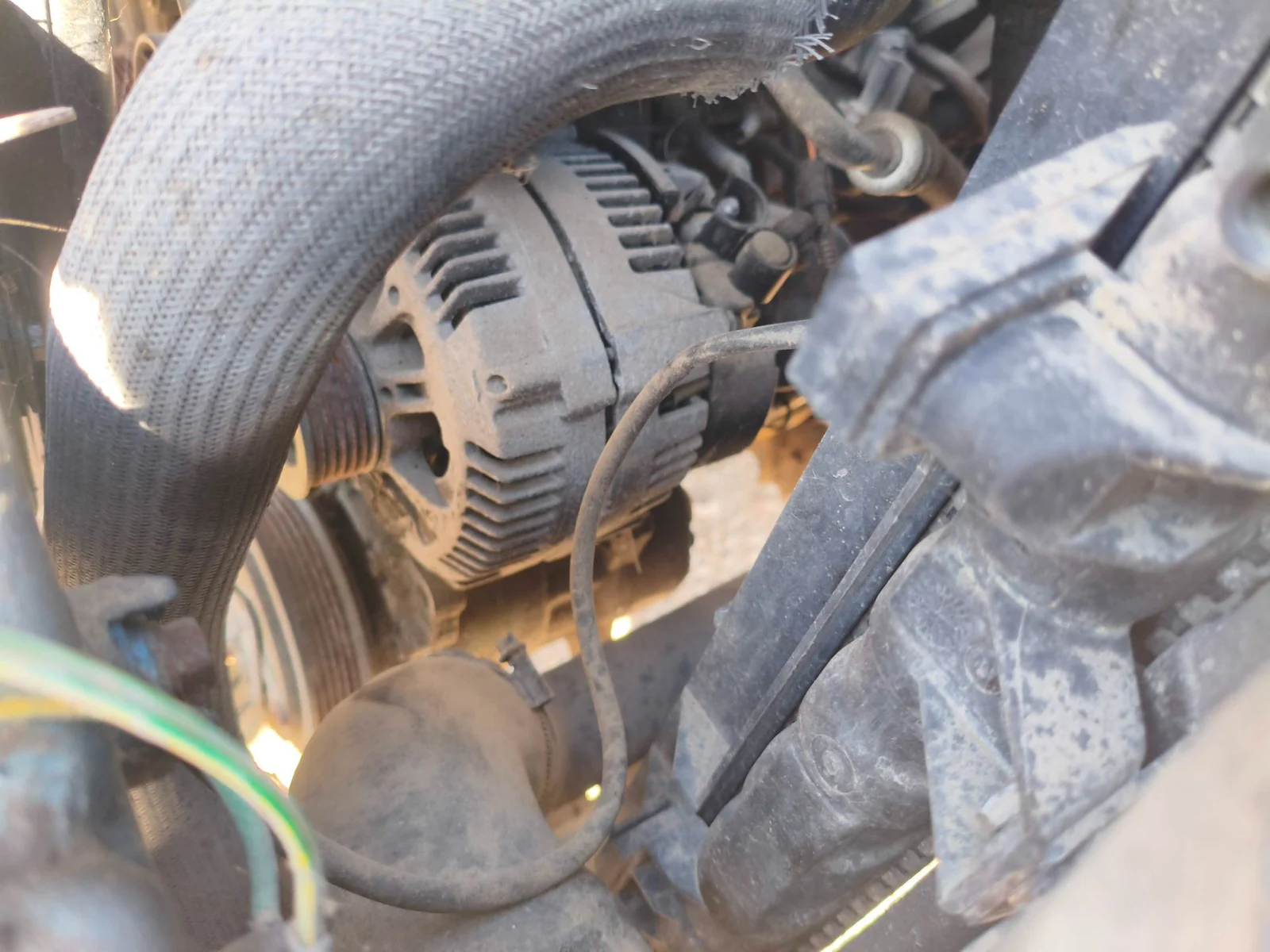 Foto de ALTERNADOR FIAT I SCUDO (222) 2.0 JTD CAT (94 CV / 69 KW) referencia 9619333080