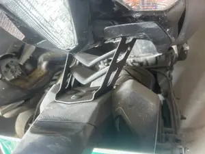 Foto de PORTAMATRICULAS YAMAHA TMAX 530 530 cm3 - 34 kW (0 CV / 0 KW)