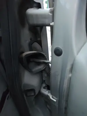 Foto de RETENEDOR PUERTA OPEL VIVARO FURGÓN/COMBI 2.0 16V CDTI (114 CV / 84 KW)