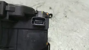 Foto de CERRADURA PUERTA TRASERA DERECHA RENAULT CLIO III 1.2 16V (75 CV / 55 KW) referencia 300129 foto 4