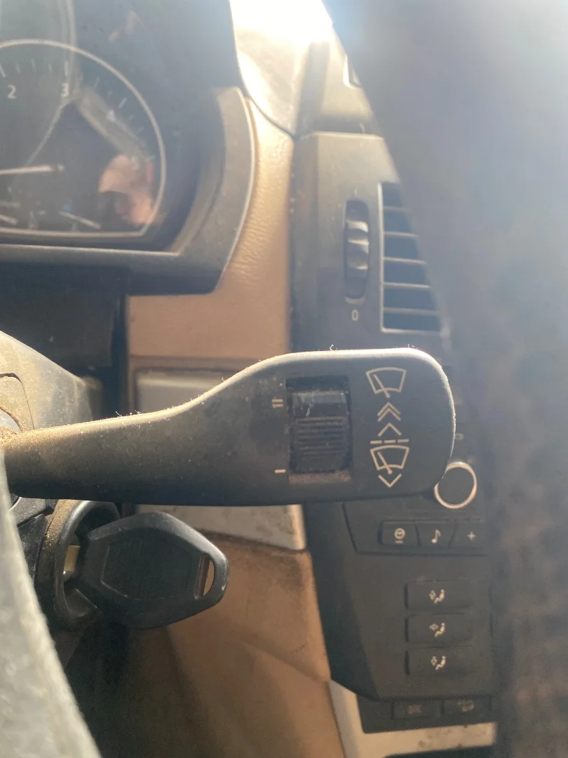Foto de MANDO LIMPIA BMW SERIE X3 (E83) 2.0 Turbodiesel CAT (177 CV / 130 KW)