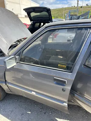 Foto de PUERTA DELANTERA IZQUIERDA PEUGEOT 309 1.6  (88 CV / 65 KW)
